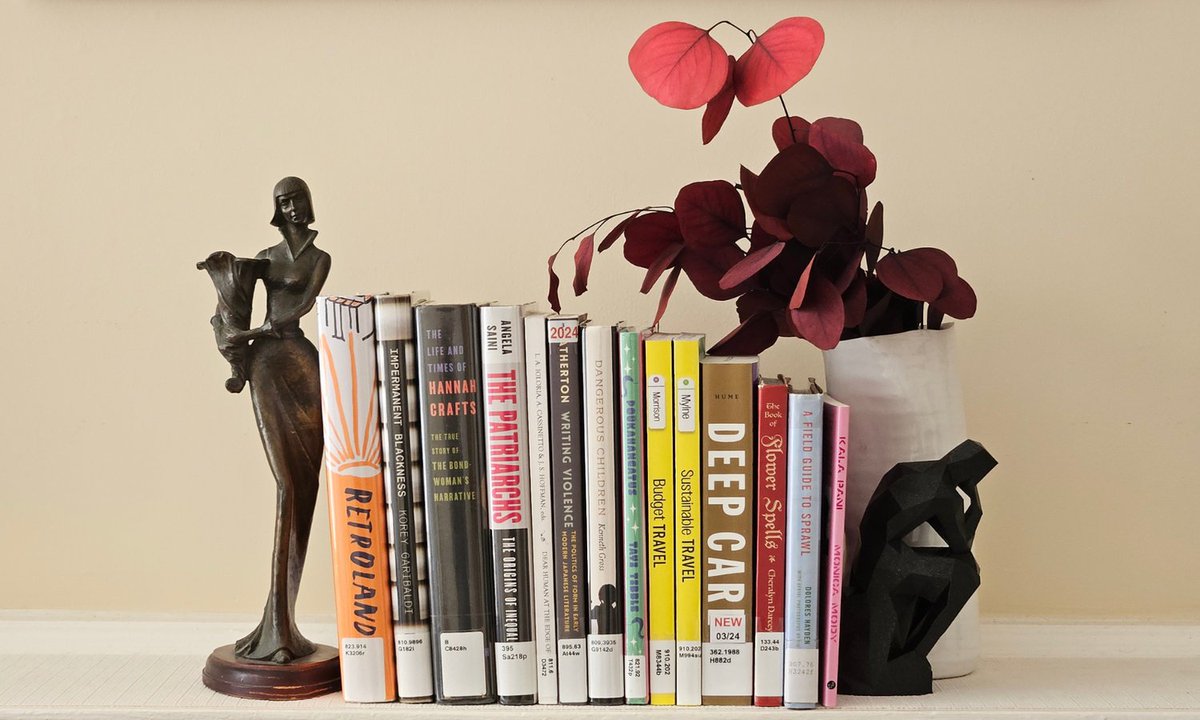 🌷Spring back into reading with recommendations from the General Collections librarians! 📚 on.sfpl.org/4cQtE4j @aicassinetto @cherlambeth @gregghecimovich @drmonicamody @federAngela @TiaToomey @paniaofthekeef