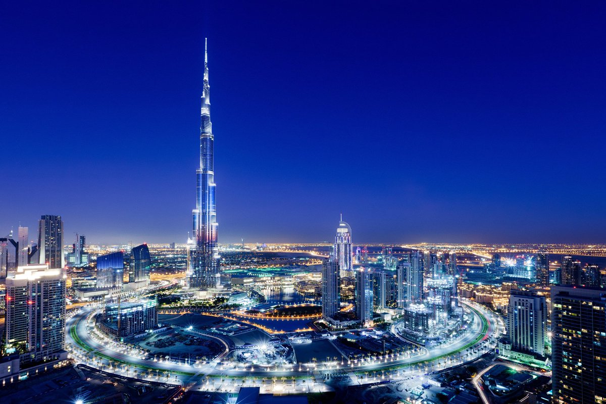 Burj Khalifa in #Dubai, United Arab Emirates, is still the tallest building in the world. It stands at a height of 829.8 meters (2,722 feet) making it the tallest structure and building in the world since its inauguration in 2010.
#UnitedArabEmirates #UAE 🇦🇪 #دبي #الامارات #Asia