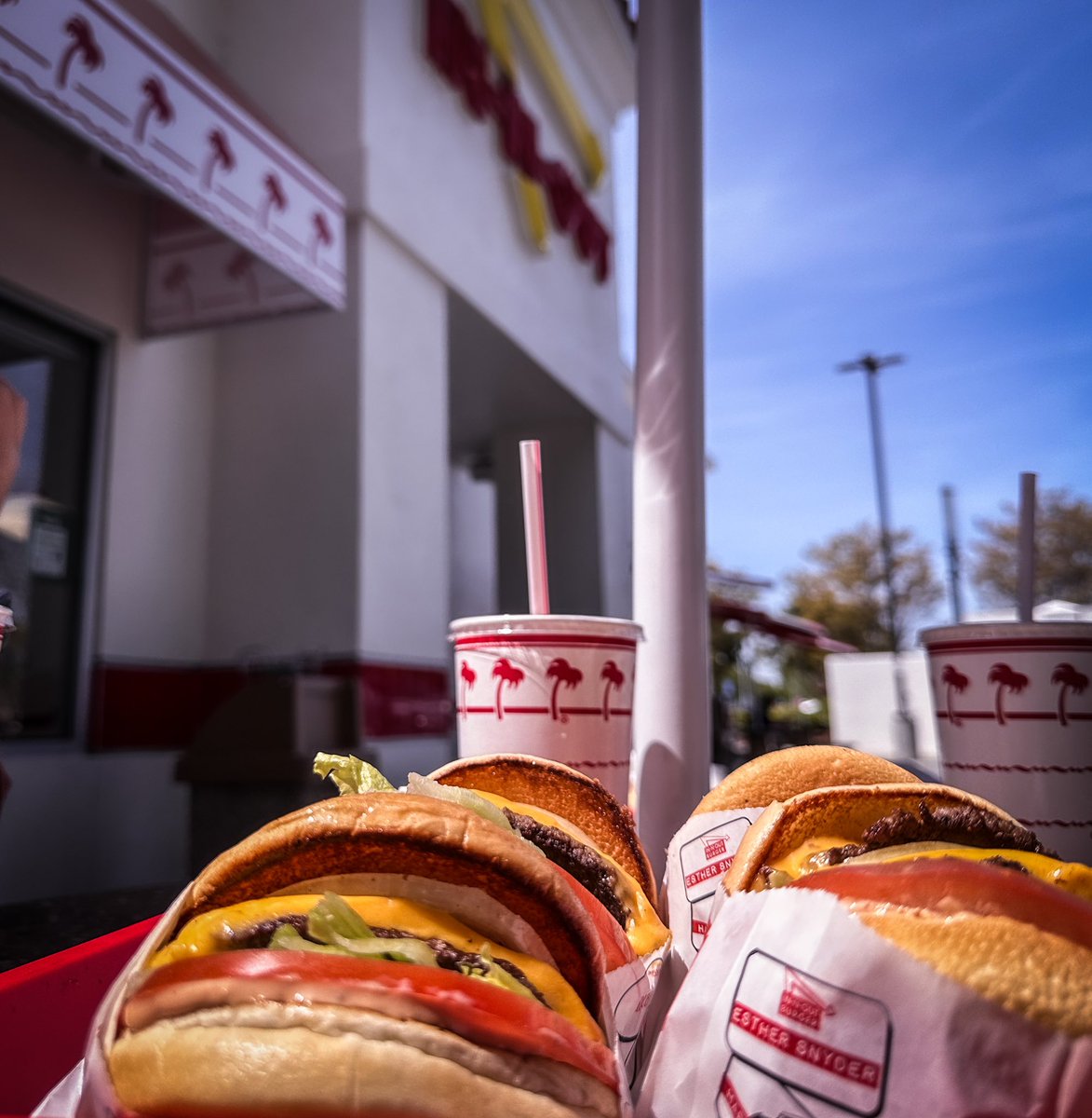 Tour day 2: kicking things off right… with a day off to acclimate. Spent the day beach hopping - Natural Bridges State Beach, Capitola Beach & Santa Cruz. Sea lions! Lunch was a no-brainer… our inaugural In-N-Out Burger is a tradition. Tomorrow work begins, and we are ready! 🤖