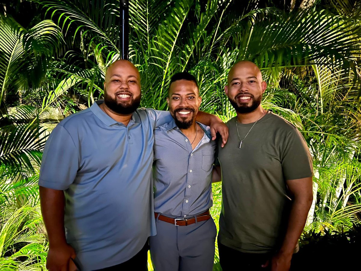 Happy National Siblings Day! Love these guys to the max! #nationalsiblingsday