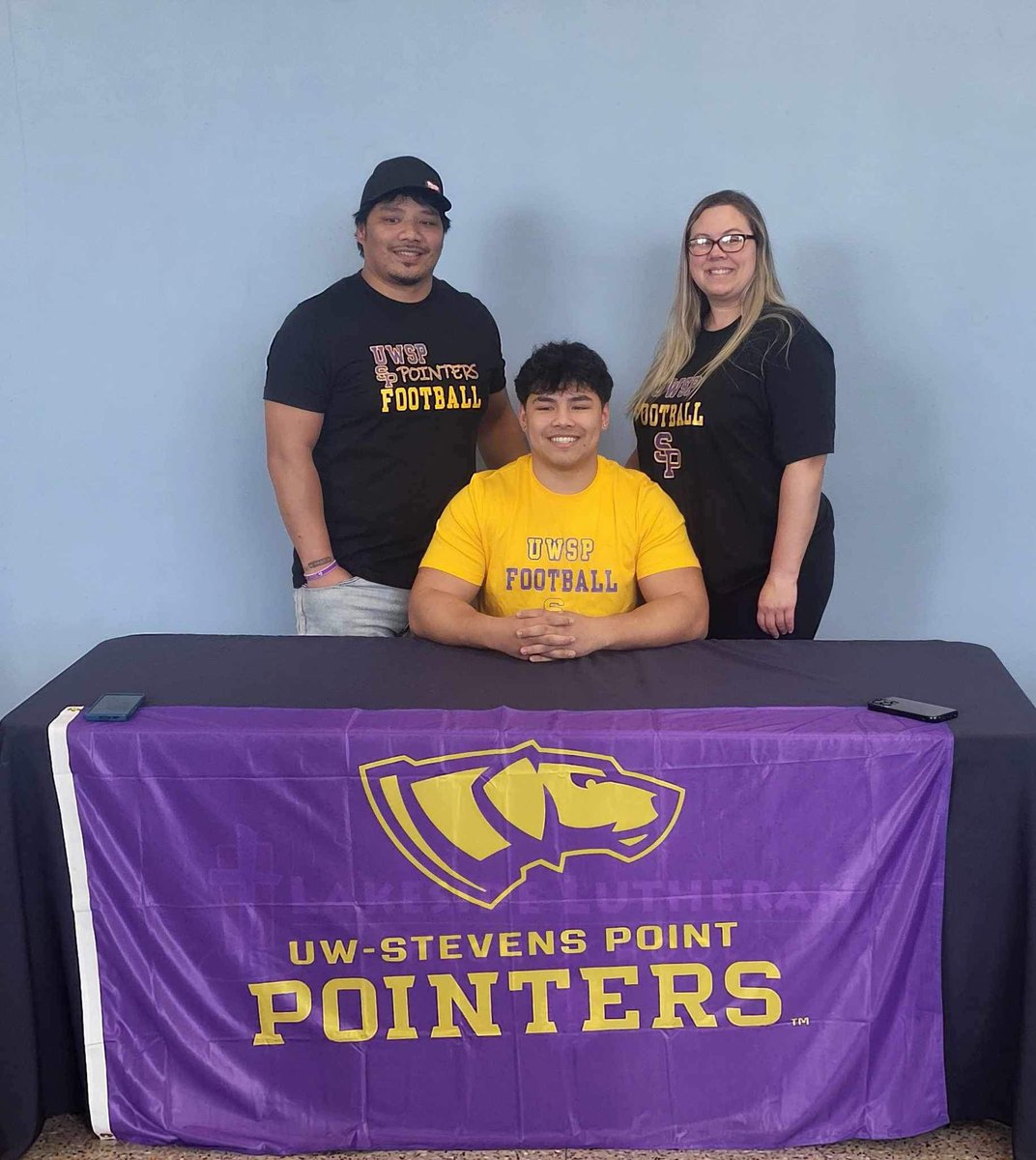 Time to put all that grind to use. Thankful to UWSP for the opportunity! #SigningDay #UWSP #Rolldaqgs