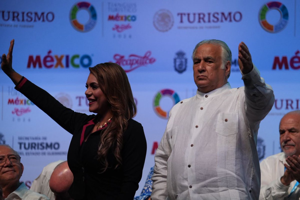 Con la reconstrucción, Acapulco logra situarse como un gran destino! Ayer fue inaugurado el @TianguisTurisMX encabezado por el Srio. @TorrucoTurismo y la gobernadora @EvelynSalgadoP, a quienes felicito y reconozco por este impresionante evento. Aquí presentamos lo mejor de…