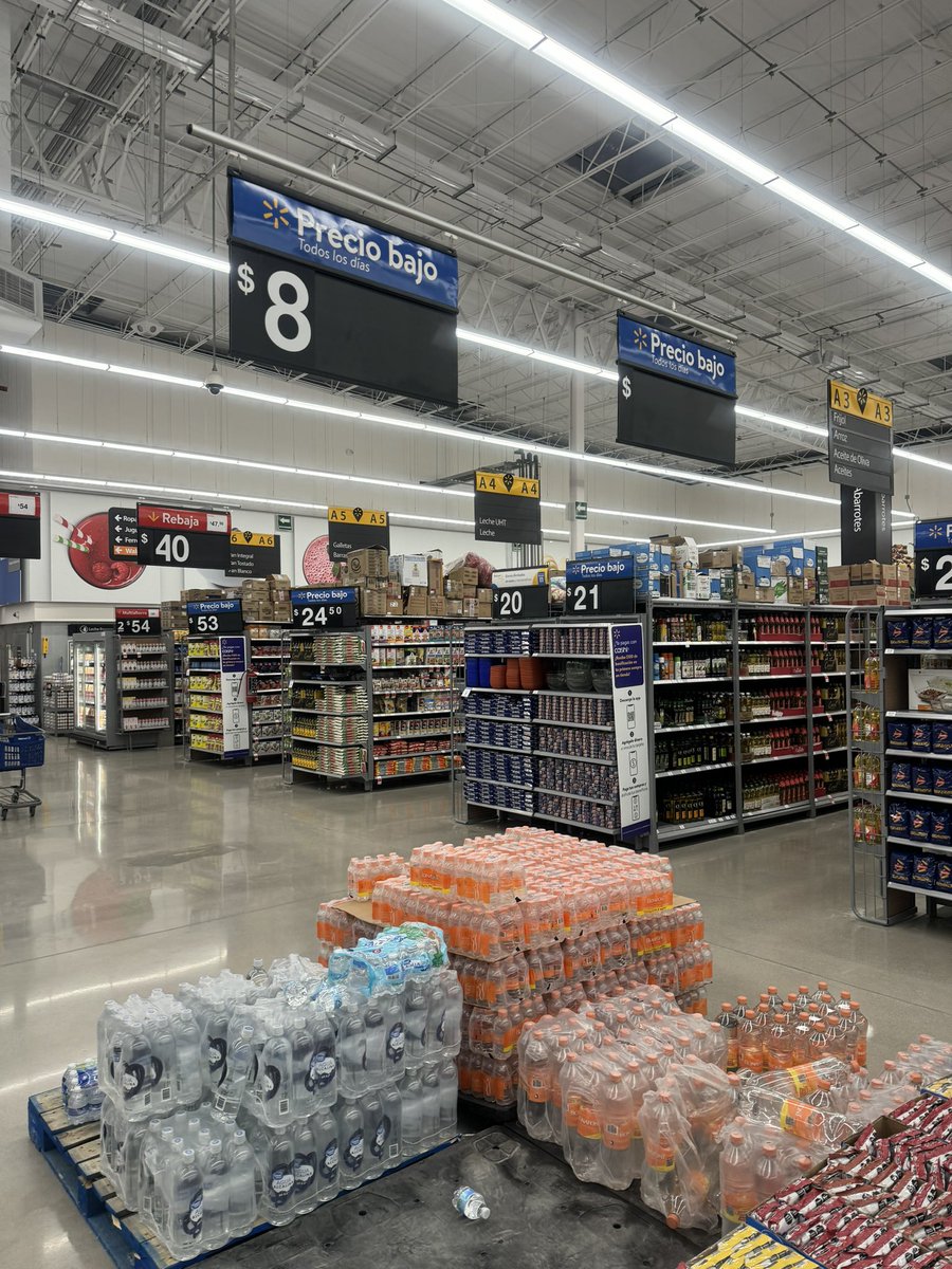 YayoMeZu's tweet photo. @WalmartMexico pésima atención de Walmart centro cd valles https://t.co/sc6GaAnrCc