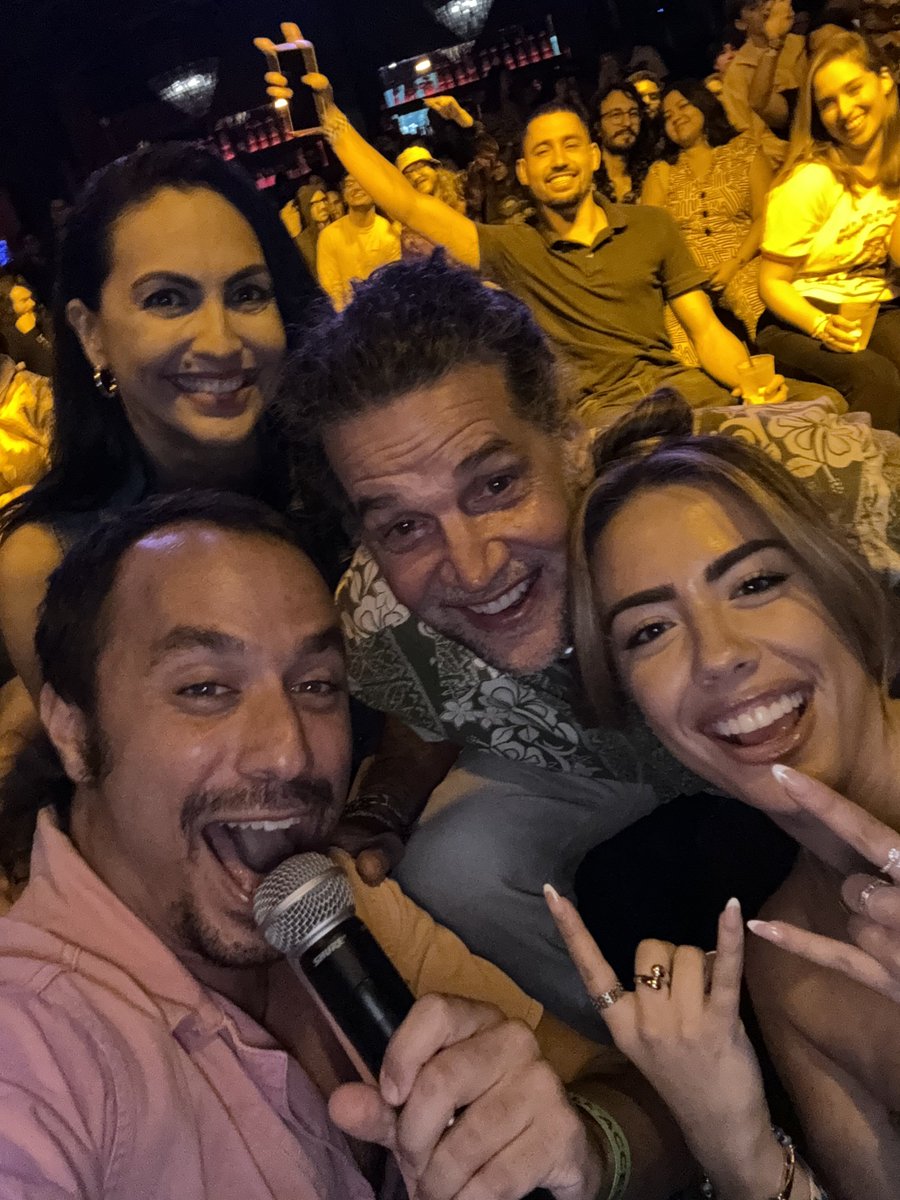 BKdegreaser69's tweet photo. old school meets new school in the crowd tonight #survivor #camacho #troyzan #dee https://t.co/A3CPP9ONnV
