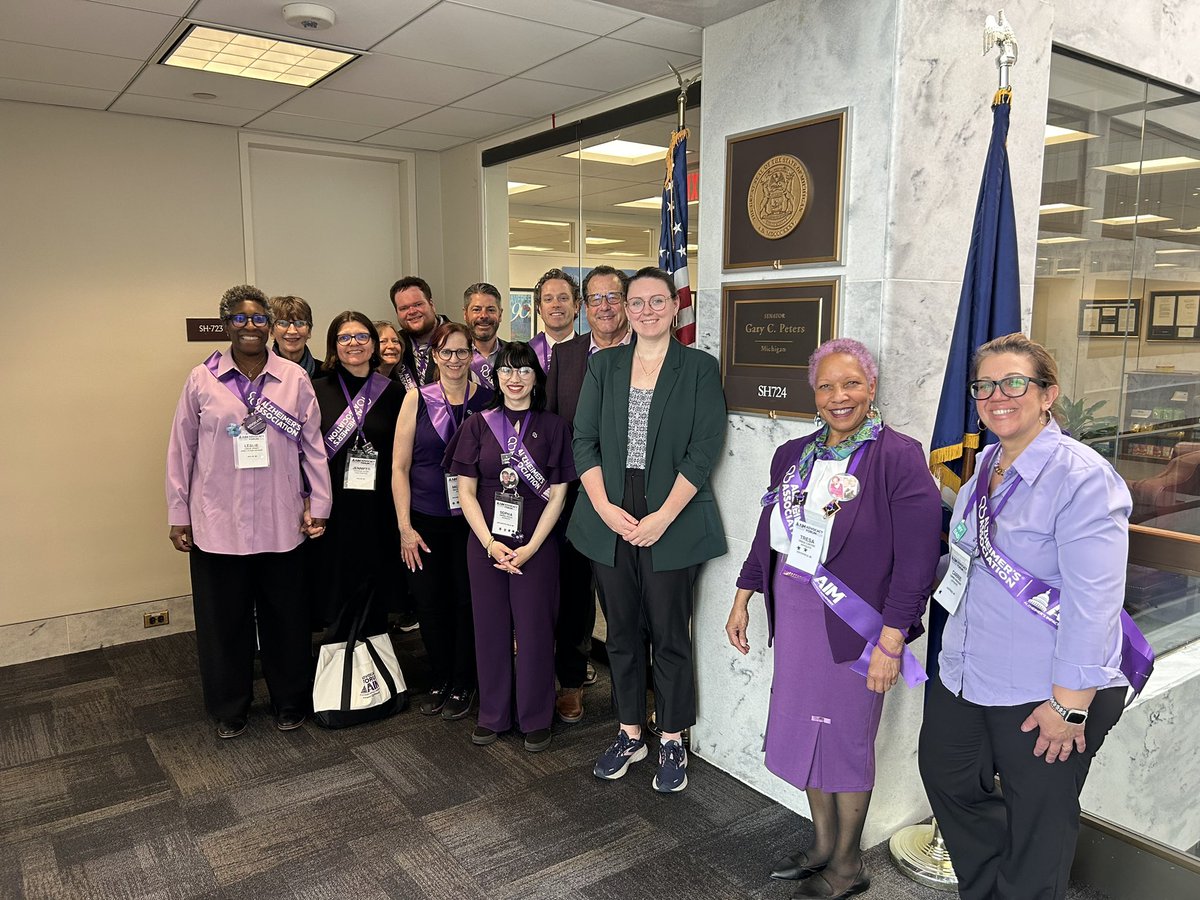 MelVecchi's tweet photo. Thank you Victoria for taking the time to talk with us. We are looking forward to Senator Gary Peters continued support as we work toward a world without Alzheimer’s.  #AlzForum #ENDALZ https://t.co/R2HJlpvAhw