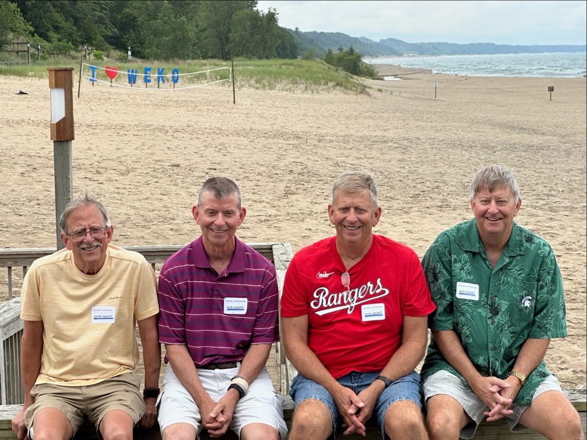 johnswart's tweet photo. My bros throughout the years. Still handsome after all these years. #nationalsiblingsday https://t.co/loaJlOlX2L