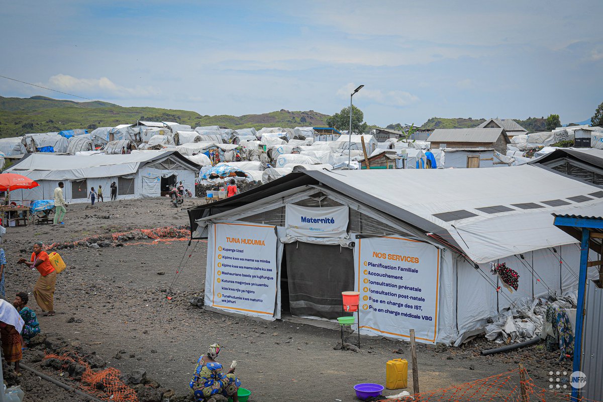 République démocratique du Congo : l’est du pays est témoin d'une escalade de la violence, l'@UNFPA continue d'assurer une aide vitale aux femmes et aux filles. Des médicaments & produits essentiels ont été distribués & des équipes mobiles de santé maternelle ont été déployées.