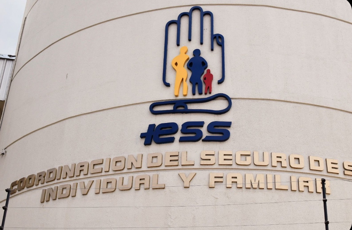 ¡SE HAN AGOTADO TODAS LAS INSTANCIAS Y NO TENEMOS RESPUESTAS! 

Visitamos el <a href="/IESSec/">IESS</a> para una respuesta sobre las deudas y no dieron solución.

Similar situación ocurre con <a href="/Salud_Ec/">Ministerio de Salud Pública 🇪🇨</a>  , NO existe respuesta. 

Por lo que se deberá ejercer otras acciones de forma urgente🚨