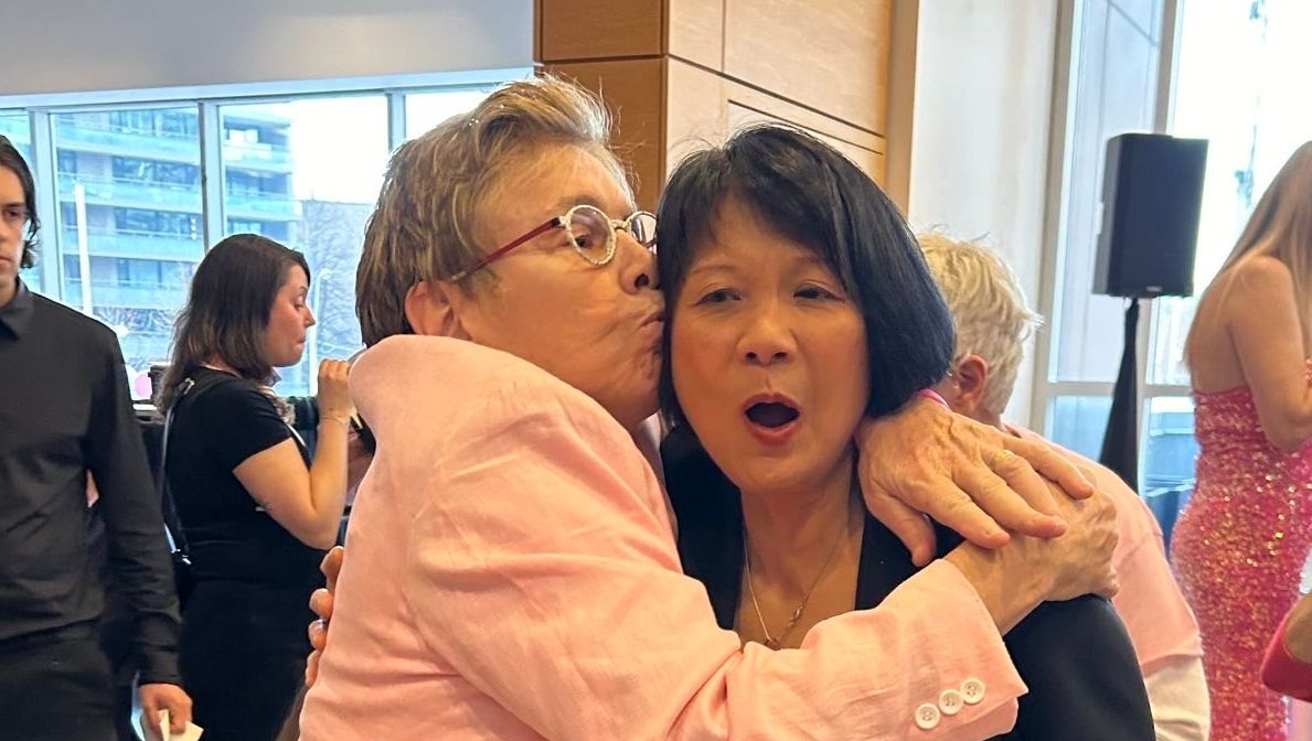 MayorOliviaChow's tweet photo. What a great night!

I had so much fun joining old friends and new at tonight's Day of Pink Gala to celebrate incredible activists like Adrienne Rosen and Lamar Van Dyke of the Brunswick Four and Monica Helms, the creator of the trans flag, and more. A true honour. 🩷 https://t.co/jgCS2NRN3y