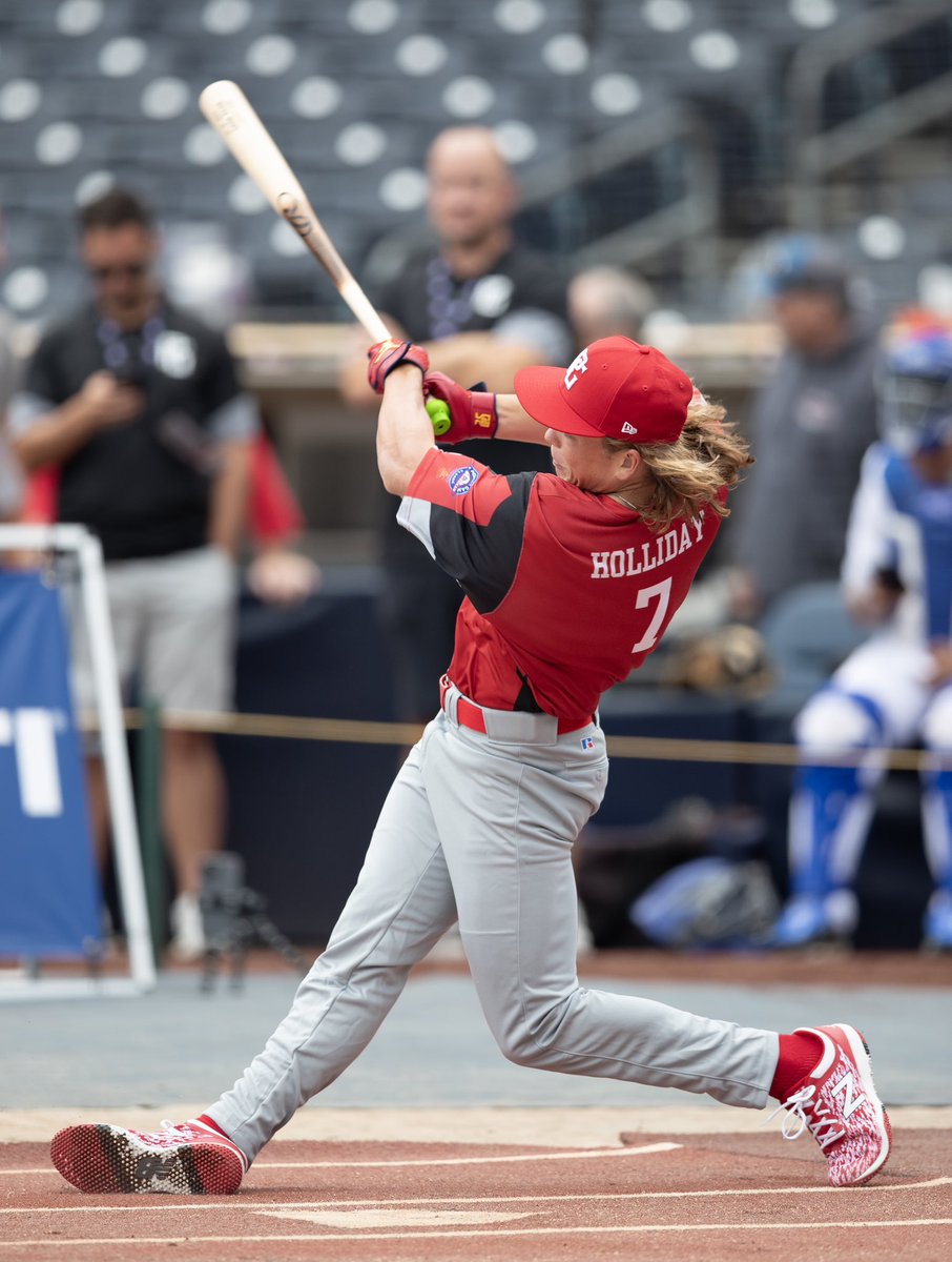 KevinCarden's tweet photo. Before The Bigs: MLB’s top prospect, Jackson Holliday, showing off his skills as a high schooler at the Perfect Game All-American Classic. @J_Holliday7 https://t.co/xSsvdAyDBy