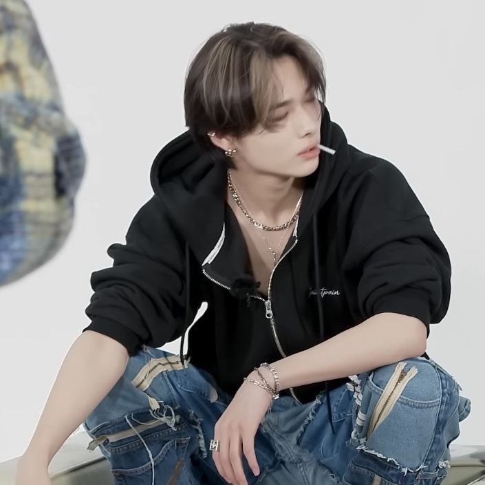 deathavoc's tweet photo. hi, I'm ace! I'm looking for interactive moots, especially filo

–  06'
–  any fandom will do 
–  new to #stantwt #kpoptwt

♡/↻ to spread, tysm! https://t.co/zlRsO0d3DU
