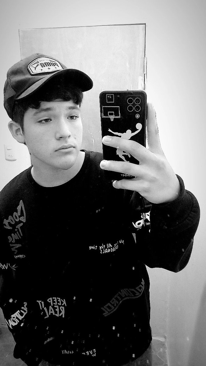 Holap me llamo victor, conozco a danna desde maria belén y la staneo desde el 2019, mis canciones favoritas son calla tu, xt4s1s, amor ordinario, sola, contigo, 1trago y aun te quiero #IntegracionDreamer