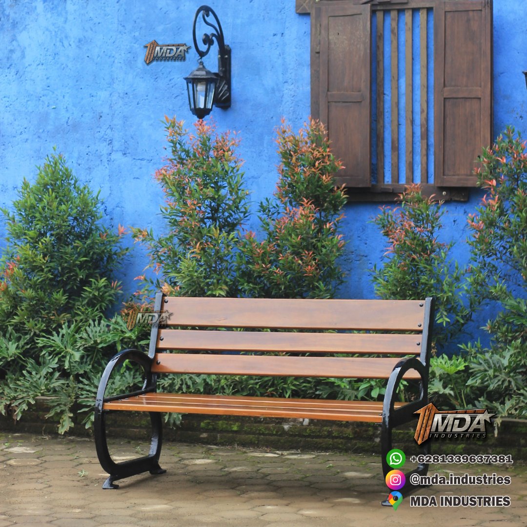 Daffa_Adlan's tweet photo. Kursi Taman Model Tarsicio

Kursi dan meja yang cocok untuk rumah, teras, taman, hotel tempat publik, dan tempat outdoor lainnya. 

Bahan Material Yang Digunakan :
° Kaki kursi : Cor Besi / Cor Aluminium
°Dudukan : kayu akasia/mindi https://t.co/OxEsJ1DlNF