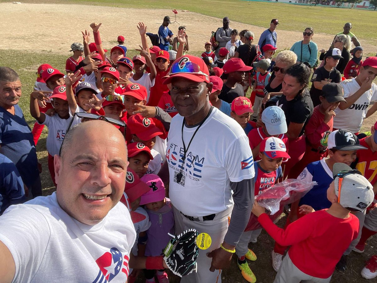 Puentes de Amor, in a combined effort with Cuban entrepreneurs, have just donated sports equipment for a Little Team Asere club in Matanzas! Thank you very much for helping our kids and working around the scarcities that the US blockade generates.