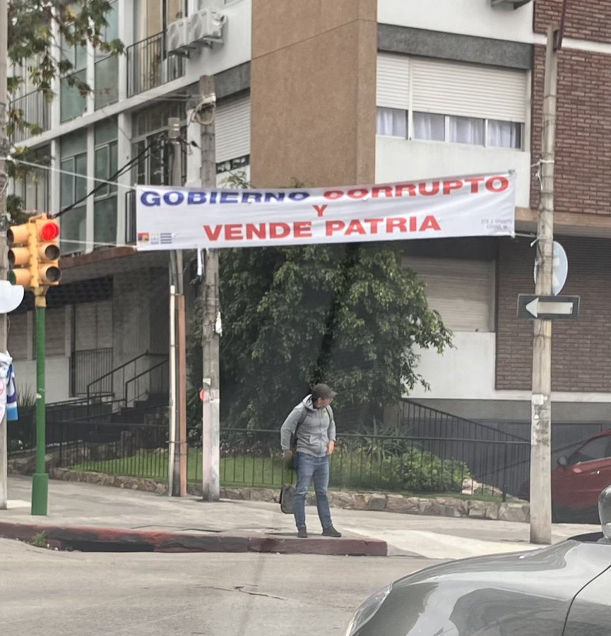 riverafrutos's tweet photo. Hola @OrsiYamandu , Felicitaciones por la campaña "limpia", sos un gran líder para tus seguidores!! https://t.co/XK1J7ssfHX