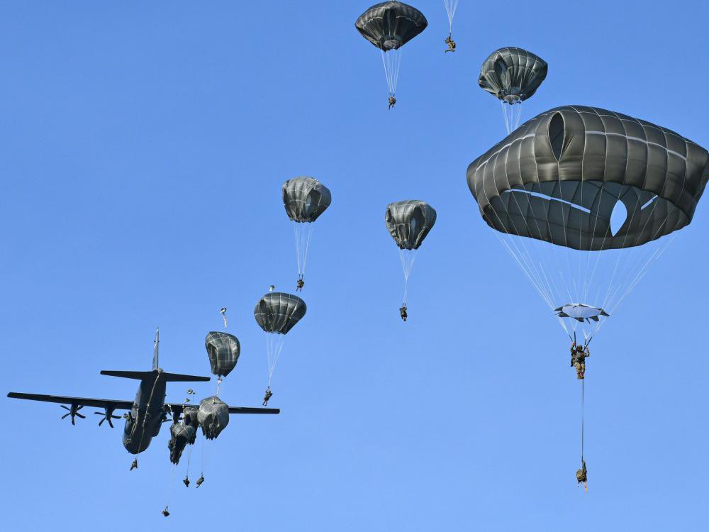 BeauWally's tweet photo. @wrstlngjoe The C-130J is waiting for you with open arms… https://t.co/6QjV8OEj7u