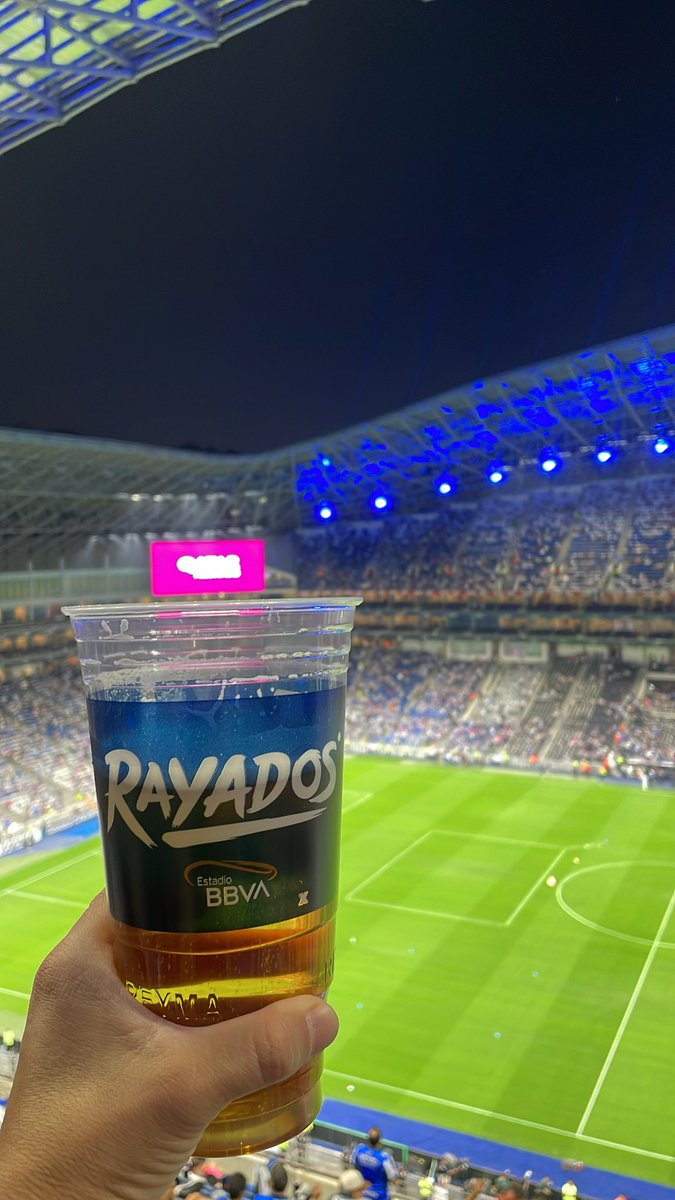 Salud por el fútbol ⚽️ 📍 BBVA 🏟️ @Rayados 🤍💙 @InterMiamiCF 🩷🖤