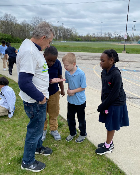 Eastbrook Elementary (@ees_msdpike) on Twitter photo EES participated in our annual tree planting! Mrs. Murray's 3rd grade class helped plant our new tree today by the playground! Thank you Resilient Pike and Stantec! π³π <a href="/PikeSchools/">Pike Twnshp Schools</a> #treeplanting #nature #CelebrateTrees EES participated in our annual tree planting! Mrs. Murray's 3rd grade class helped plant our new tree today by the playground! Thank you Resilient Pike and Stantec! π³π <a href="/PikeSchools/">Pike Twnshp Schools</a> #treeplanting #nature #CelebrateTrees