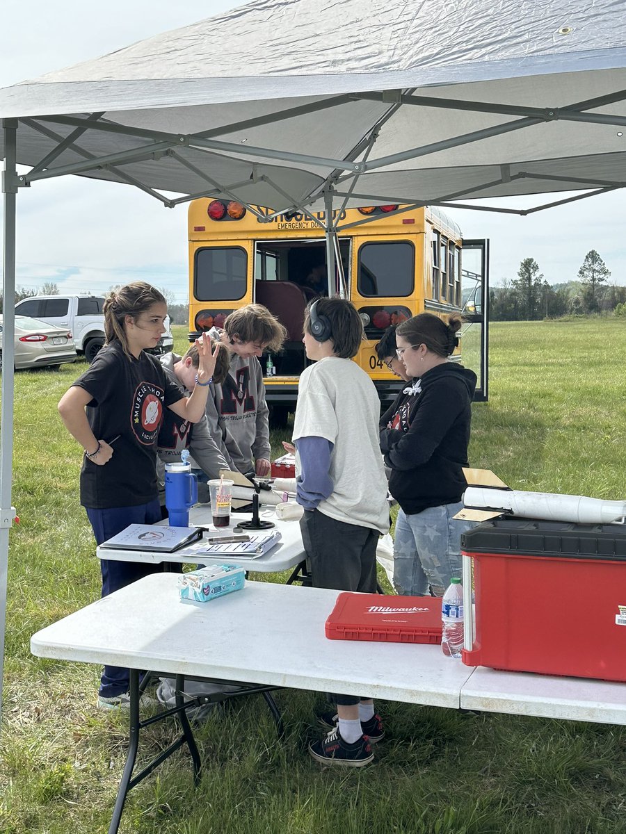 MshsRocketry's tweet photo. T-1 week until the top 100 are announced!! In the meantime, here are pictures from our local competition on Saturday where our teams placed 1st and 3rd. #ARC #Nationalsbound?
@RocketContest https://t.co/axucS6BCFH
