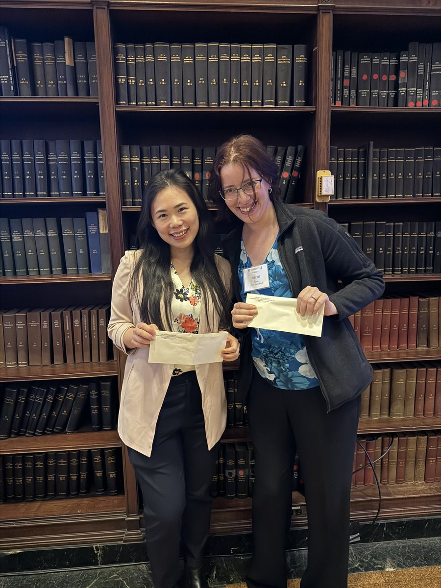 Congrats to @conniehuangMD and Dr. Inna Stern on their first place wins in their respective categories at the Annual Valentine Essay Competition! @SBUrology is proud of you! @NYSAUA