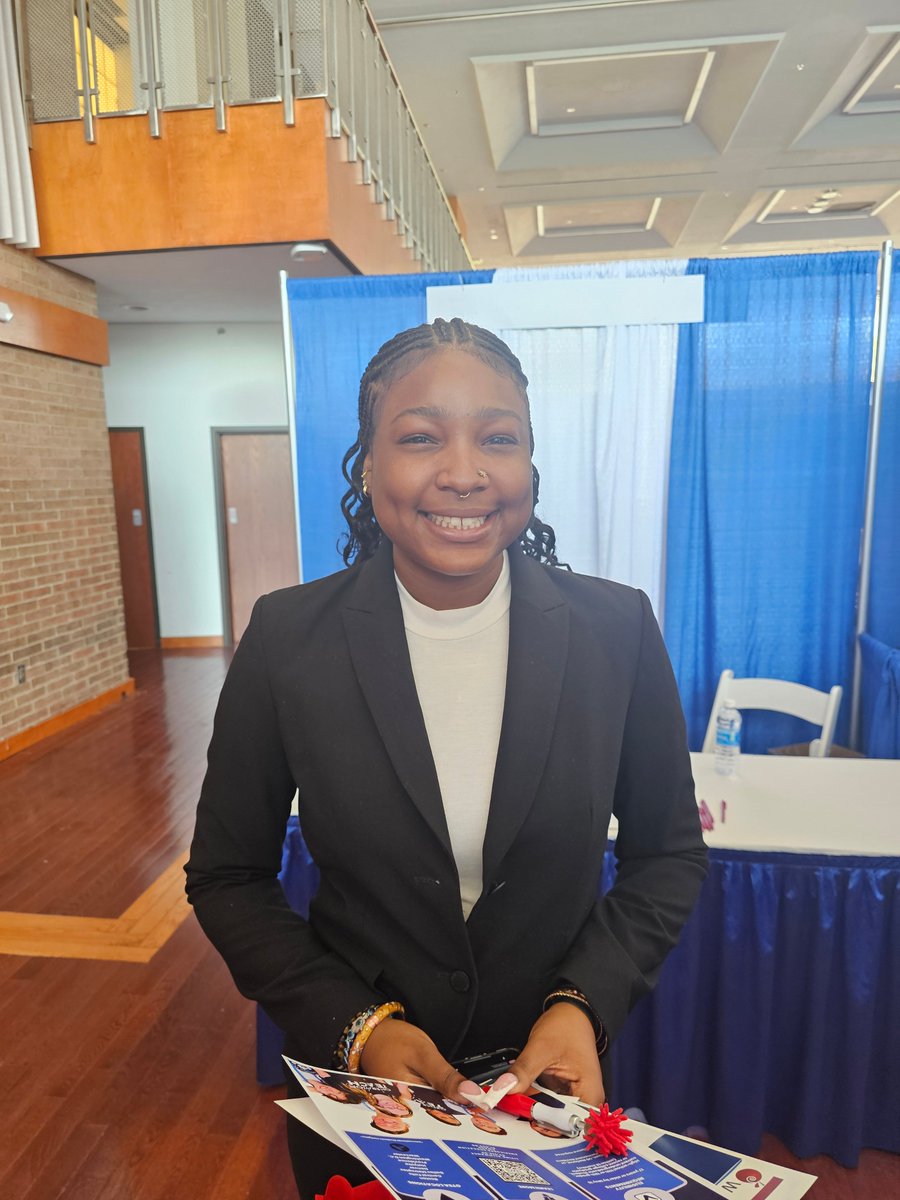 HRPeekskill's tweet photo. A huge thank you to Dr. Katrina January-Vance and Dr. Scott Jackson Dantley of Howard University's School of Education for inviting us to participate in today's Educator's Job Fair.  What a fantastic event!   Thank you @DRMMD2015 for always showcasing your passion! https://t.co/nJAfy7hPH9