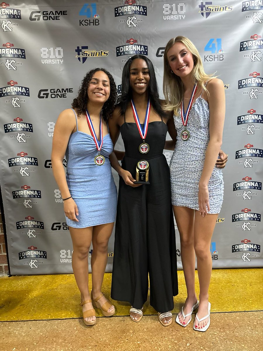 They clean up nice, don’t they? Missing <a href="/Joycelyn2024/">joycelyn moore</a> but she will be there Friday. She is resting her knee to be ready for college summer ball, but she was also a Kansas all star selection. An amazing group of young ladies that were rewarded for their unselfishness🔰 #4for4