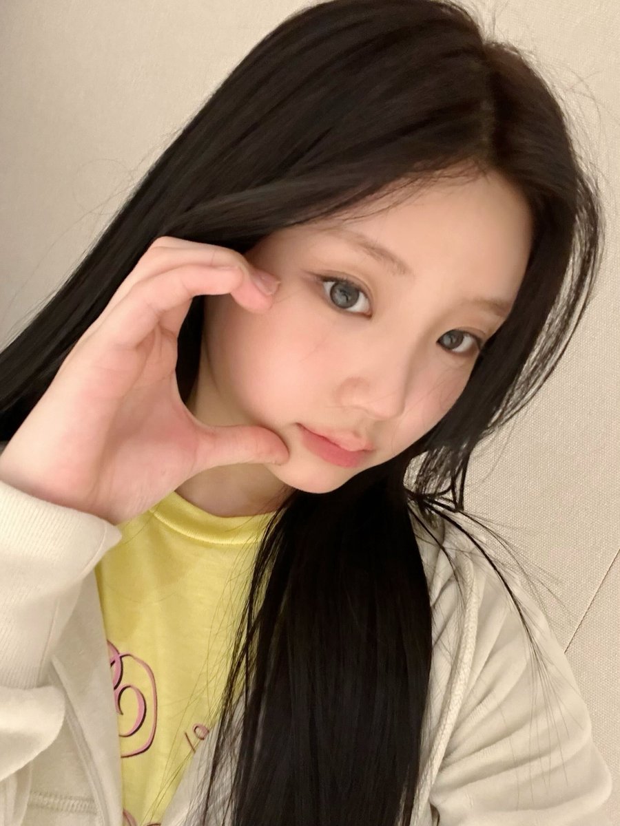 ILLIT Official Japan tweet media