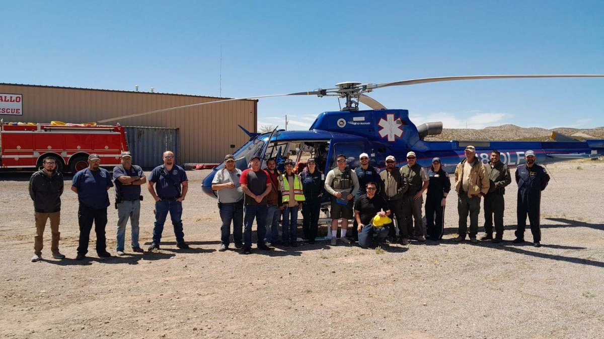 NMStateParks's tweet photo. Emergencies can happen in a second & #NMStateParks staff are ready! This week rangers worked with the #CaballoFireDepartment & #NativeAir for medical helicopter landing zone safety training. We’re prepared & you should be too! Wear a life jacket & be aware of your surroundings. https://t.co/qwGDlALT5L