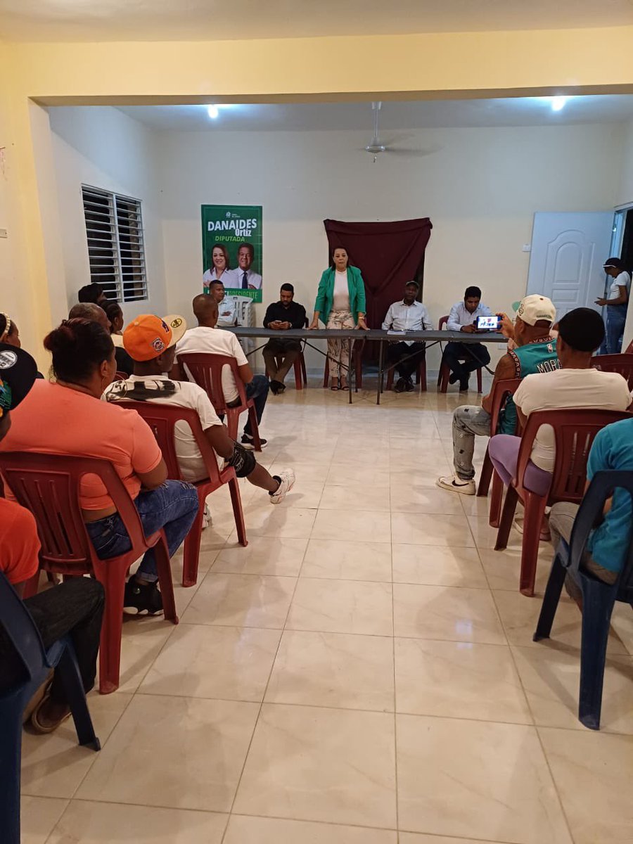 Hoy estuvimos reunido con el equipo del compañero Eligio Saba donde intercambiamos ideas y escuchamos a nuestros municipes. Nos acompañaron el Regidor <a href="/oscarramireza4/">@oscarramirez</a> y el coordinador de bloque <a href="/AronyFernandez/">Arony Fernández Jimenez ™️</a>