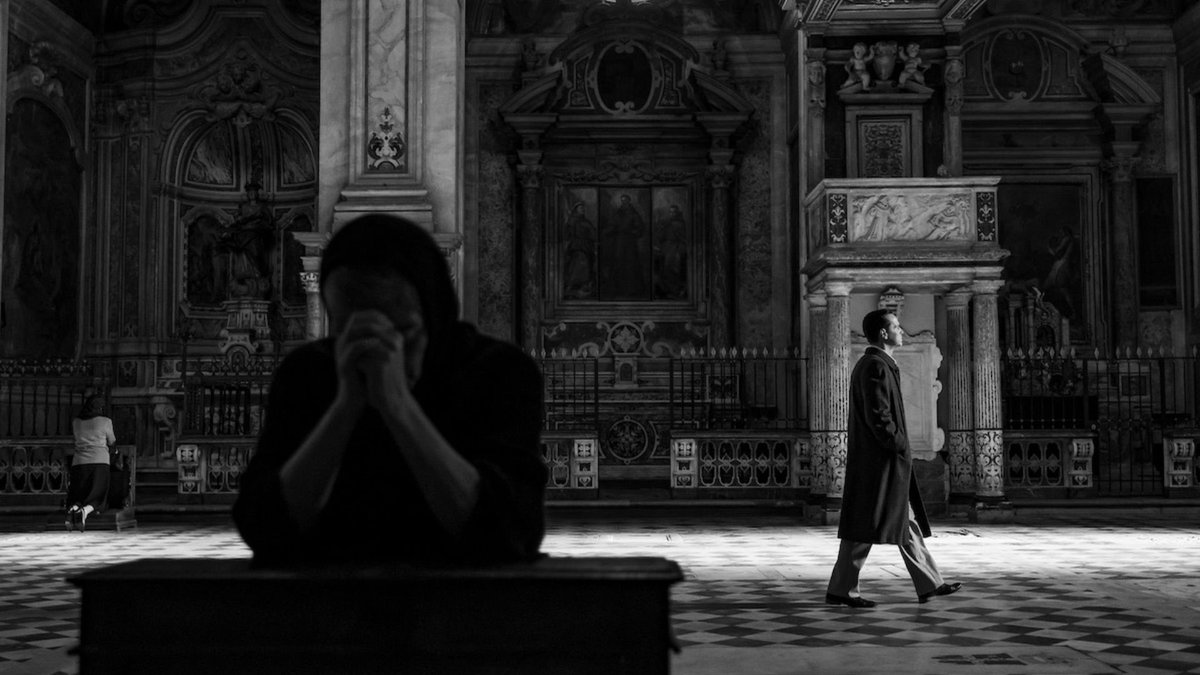 CristianPhoyu's tweet image. No va a ser masiva, porque el ByN suele espantar a la gente, pero que joya se sacó de la galera Netflix con #Ripley. Otra masterpiece de Steven Zaillian (#TheNightOf). Por una serie de este nivel le permito las 50 genéricas que saca después. Una locura lo de Andrew Scott. Vean.