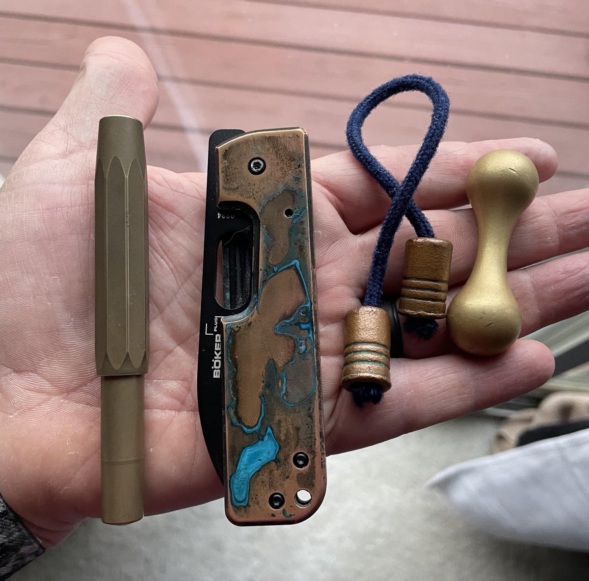 Over on Reddit, user spearsatron shares a more light-hearted take on an all-metal carry with a pocket-friendly kit that includes a pair of fidget toys to complement his solid knife and pen combo. See more from our community on Reddit at the link! bit.ly/43SRzMz