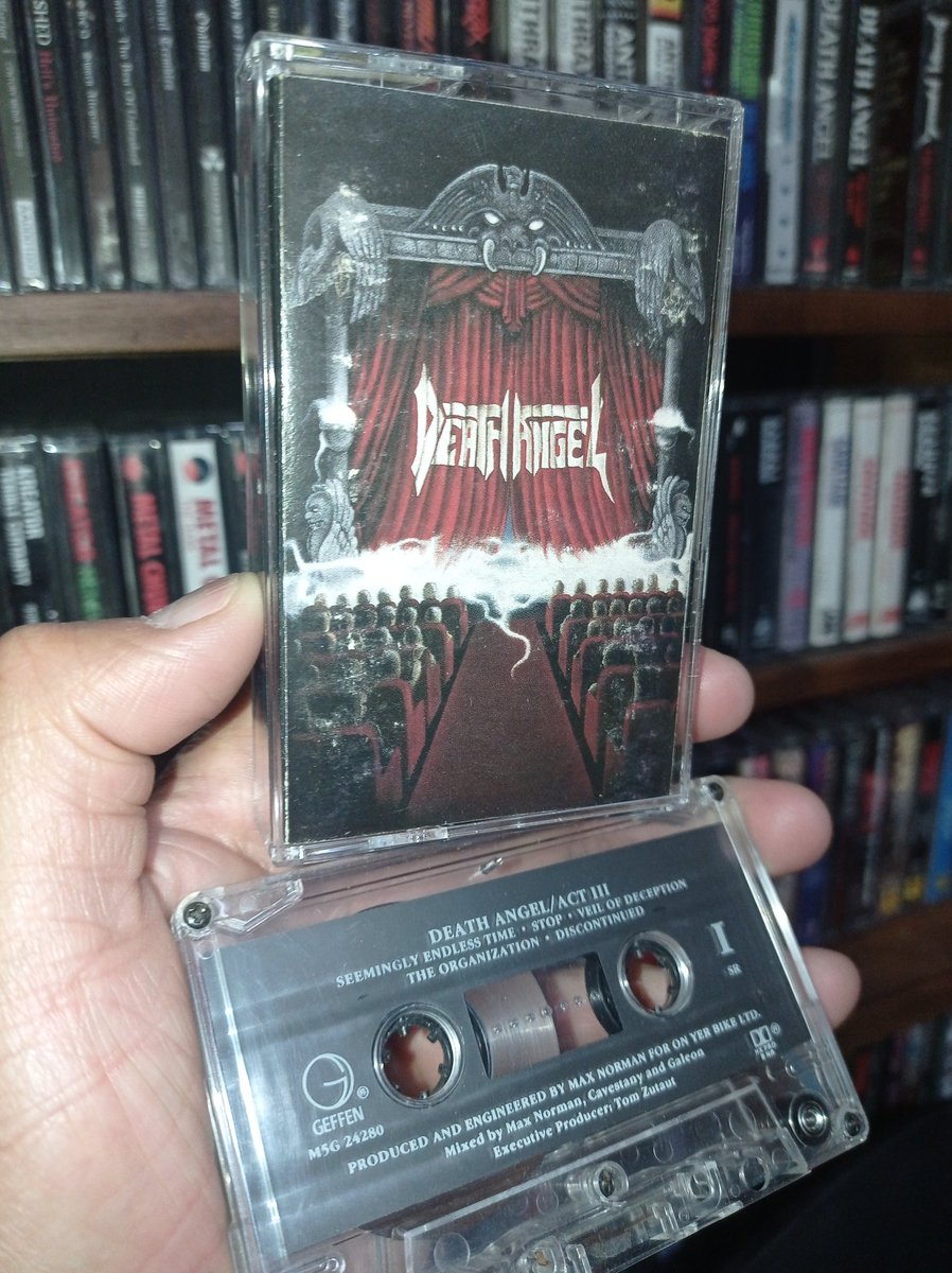 el debut de @deathangel 🇺🇸 con el sello @GeffenRecords  el Act III está de aniversario thrashico. Álbum que marcó a una generación escuchando #metalmusic 🤘😲🤘por décadas, 34 años fué ayer 😆 #DeathAngel #ActIII #ThrashMetal #VeilOfDeception #Extc #ARoomWithAView #CassetteMania