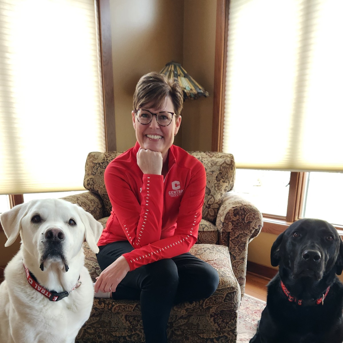 Don't wait — donate! Steve and Kara Kohler Hoogensen ’96 (along with their two labs 🐾 ) are supporting the Journey Scholarship Fund today as challenge donors! There's still time to support what you love most about Central College! #HooRahDay hoorah.central.edu