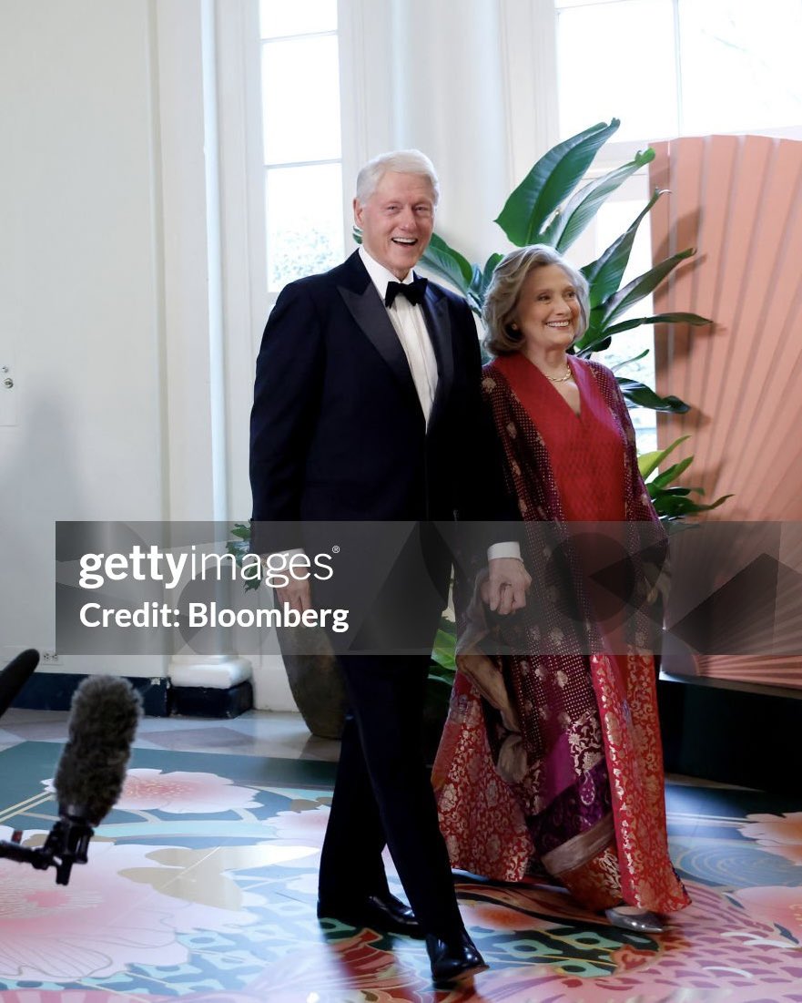 bill and hillary. love this photo