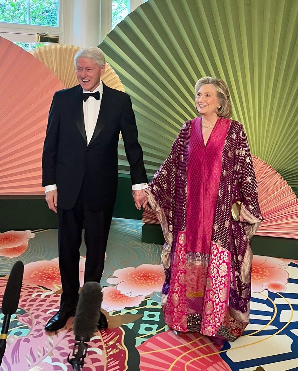 What is Hillary Clinton wearing?