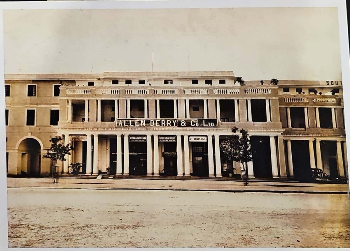 New Delhi Traders Association <a href="/NDTAofficial/">NDTA-CP-OFFICIAL</a> the first &amp; Oldest Trade Association of  Delhi was  formed in 1935 with the inaugration of Connaught Place Market &amp; NDTA was regsitered in April 1944~  
80 years of registration today_ Will celebrate 90years of Establishment next year