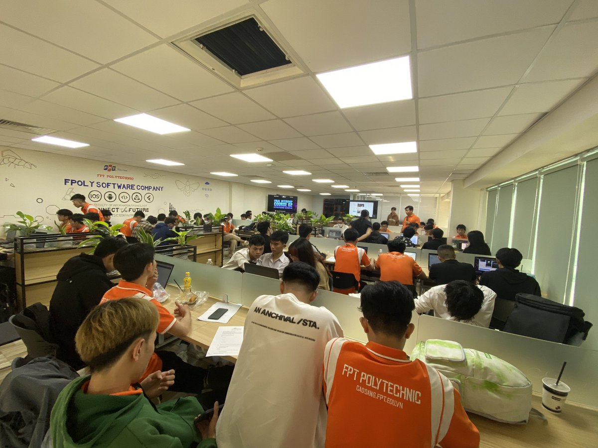 faynguyen071's tweet photo. Final Internship course 02 #fptpolytechnic by
@SuperteamVN https://t.co/qSPbTTS9TF