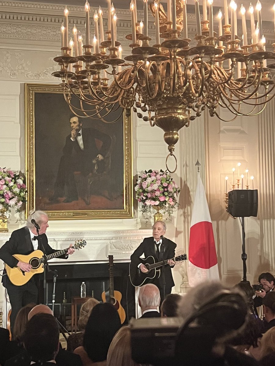 Paul Simon singing Graceland at tonight’s state dinner