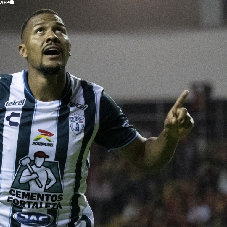 ➤ Hoy Salomón Rondón volvió a marcar con Pachuca. ➤ Líder de goleo de la Liga MX: Salomón Rondón (8). ➤ Líder de goleo de la Concachampions: Salomón Rondón (7). ¡¡TREMENDO LO DEL GLADIADOR VENEZOLANO!!