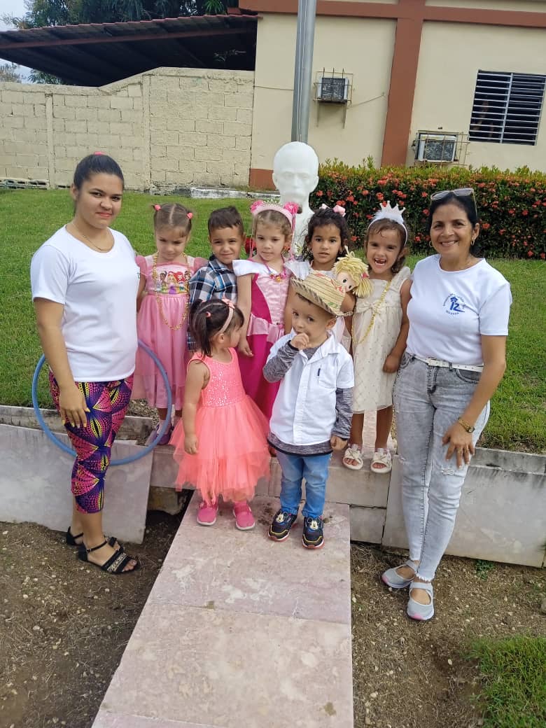 Los círculos infantiles en #Cuba cumplen hoy 63 años de su fundación, una iniciativa impulsada #Fidel y #VilmaEspín para garantizar la incorporación plena de las mujeres a la vida laboral. #GenteQueSuma #AgroalimPorCuba 🇨🇺