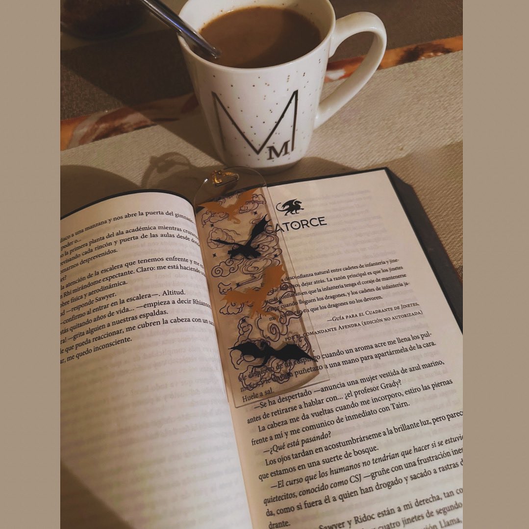Mer_bookish's tweet photo. #books&amp;coffe https://t.co/I8fEhruSRw