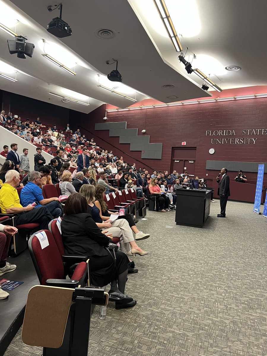 Guests packed the room tonight to hear @RealBenCarson join Florida State University’s @TPUSA to empower the next generation of conservative leaders while educating them on the importance of federal service through our EBA program. Visit: EBA.americancornerstone.org