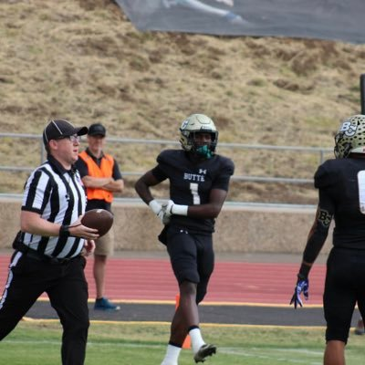 2024 (<a href="/ButteFootball/">Butte College Football</a>) JUCO DB @MarvelousOwens was offered by WKU <a href="/WKUFootball/">WKU Football</a> 
HL hudl.com/video/3/825779…