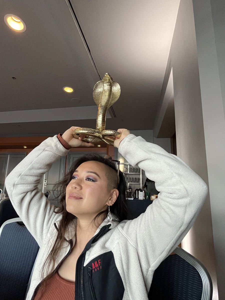 Alanis King tweet media