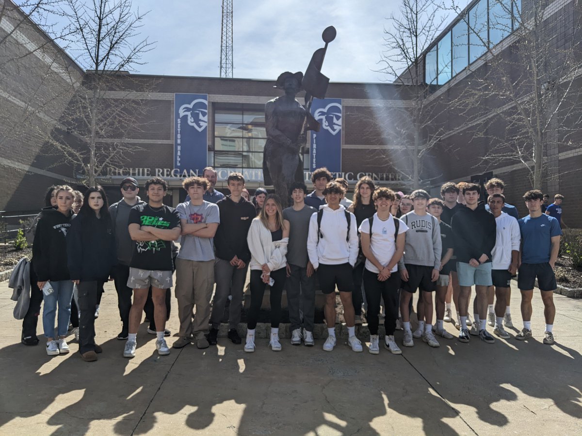 NHHS_NHEF's tweet photo. The NHEF proudly sponsored a bus trip to visit Seton Hall University.
The North Guidance Department accompanied Sophomores and Juniors. This bus trip was funded through the NHEF College and Career programs at no cost to students. https://t.co/6dPIGu5cky