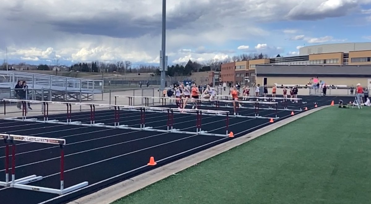 100 hurdlers got their first full flight today.