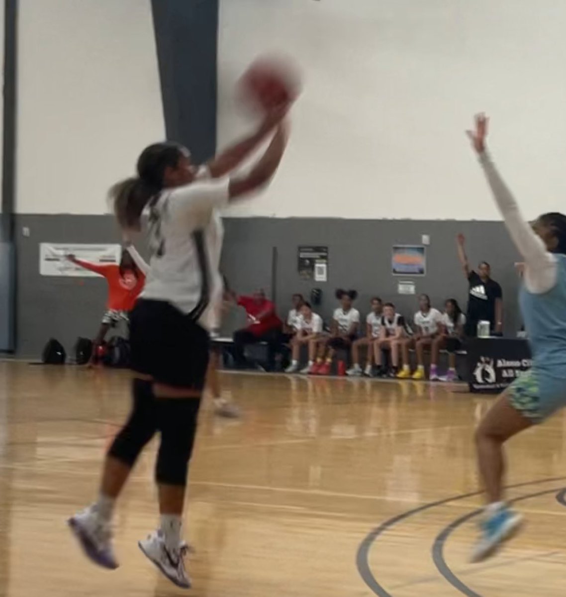 Sydney Gilmore tweet media