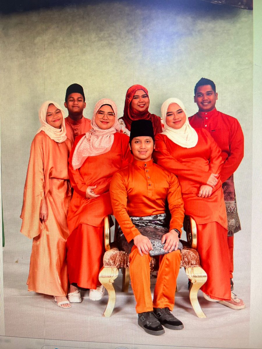Happy 2nd Eid from 69` siblings🙏🏻💕 minus 1😅
#EidAlFitr2024 #EidMubarak #BrickOrangeTeam
