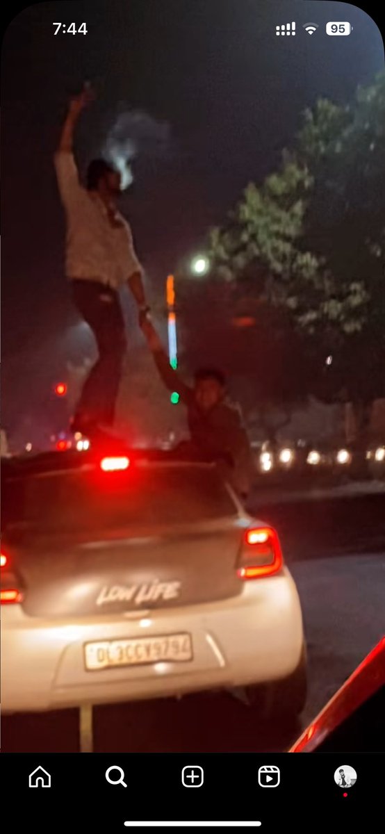iiakshaykumar's tweet photo. @dtptraffic @HVVSS0 Date 23 February time and place unknown because this is a video uploaded on instagram reel https://t.co/KVrsztsOxL