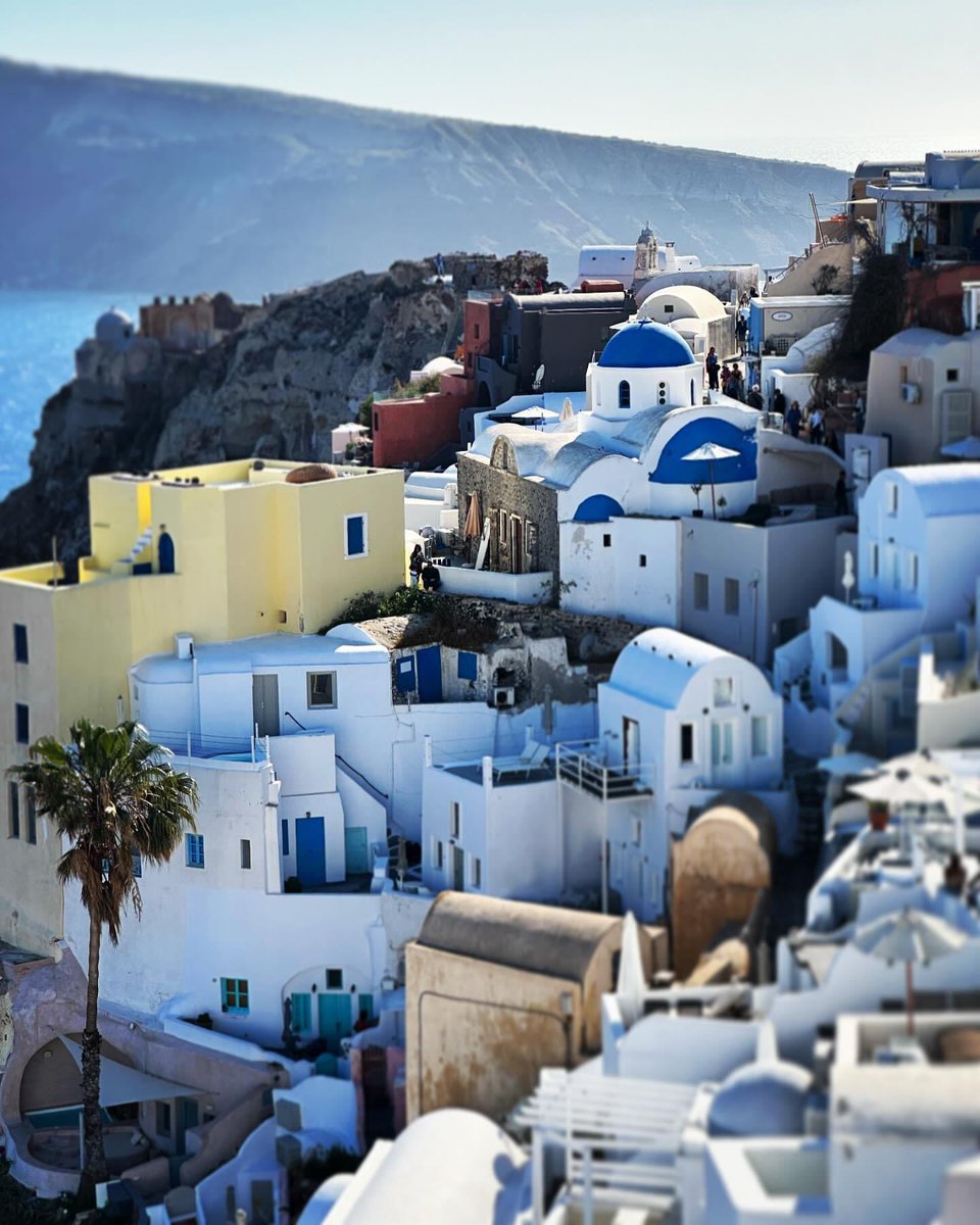 FINALLY made it to a bucket list destination so glad I came during ‘shoulder season’ cause I could not tolerate the crowds in the 🌞 😂 #tlpicks #shoulderseason #travelphotography #santorini #thira #santorinisecrets #travelmore #womenwhotravel #pamelaoliverasart #shotoniphone 🩵